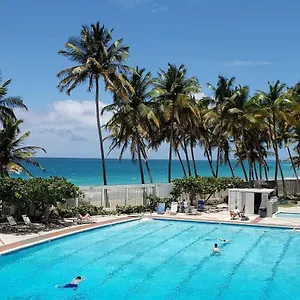 Kasa Galicia Beachfront Studio Pool Beach Access Apartment